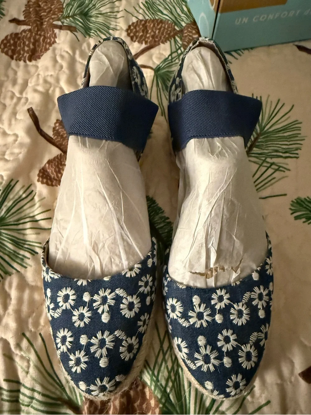 Life Stride Kaylee Blue & White Floral Espadrille Wedges